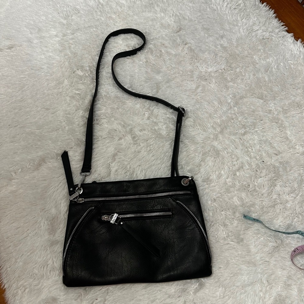 Nicole Miller New York Black Faux Leather‎ Crossbody Bag Silver Zipper Detail - Picture 3 of 8